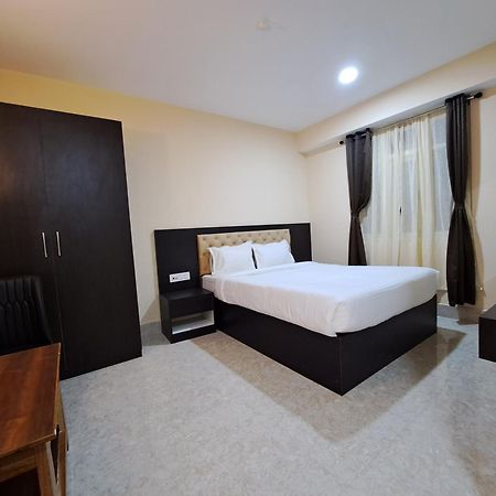Snow White Retreat Hotel And Restaurant กังต็อก ภายนอก รูปภาพ