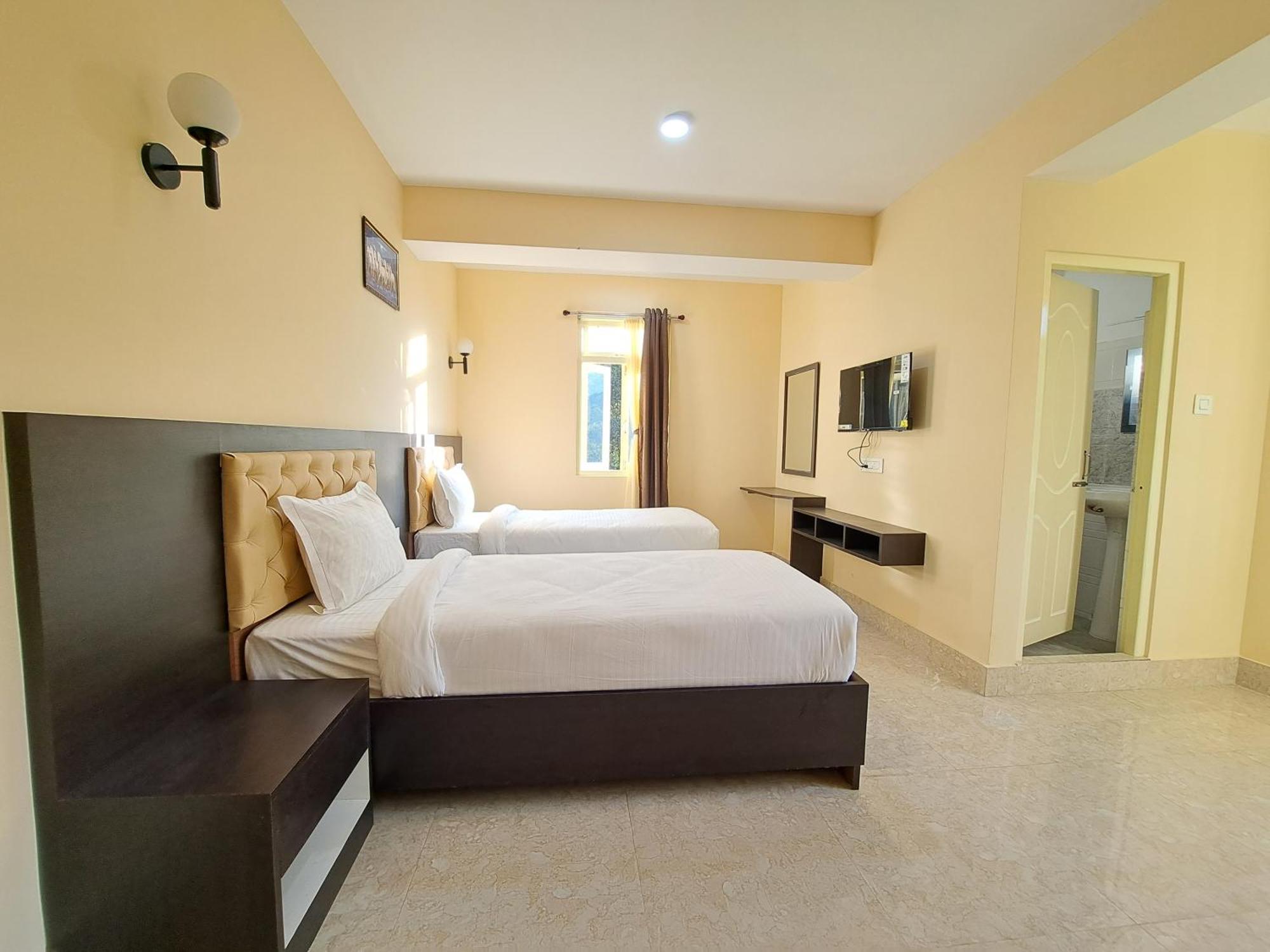 Snow White Retreat Hotel And Restaurant กังต็อก ภายนอก รูปภาพ